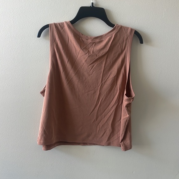 Cropped Express Tank - Picture 3 of 4